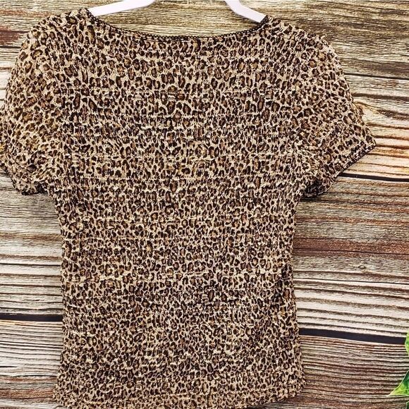 East 5th short Sleeve 🐆 Leopard print top  Medium - Picture 7 of 7